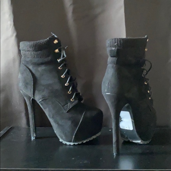 Heels - Picture 2 of 4